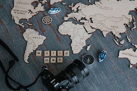 穿梭時代風情沿著城市軌跡旅行，以嶄新的視野 尋找新的生活方式。